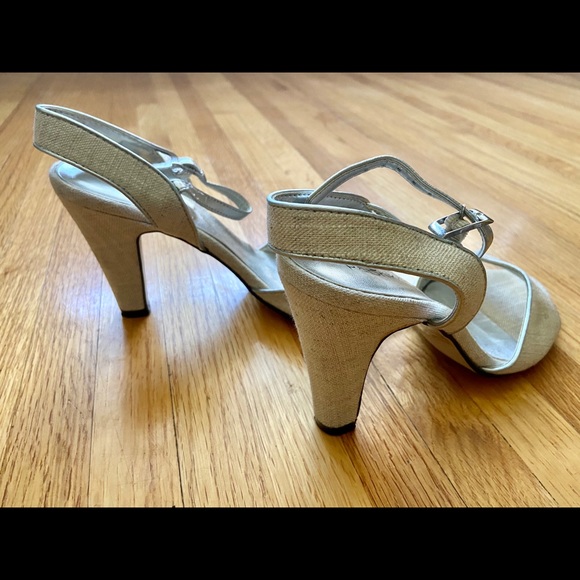 Like new sandals size 37 - Picture 2 of 5